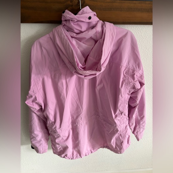 Lands’ End rain jacket in pink - Picture 4 of 8